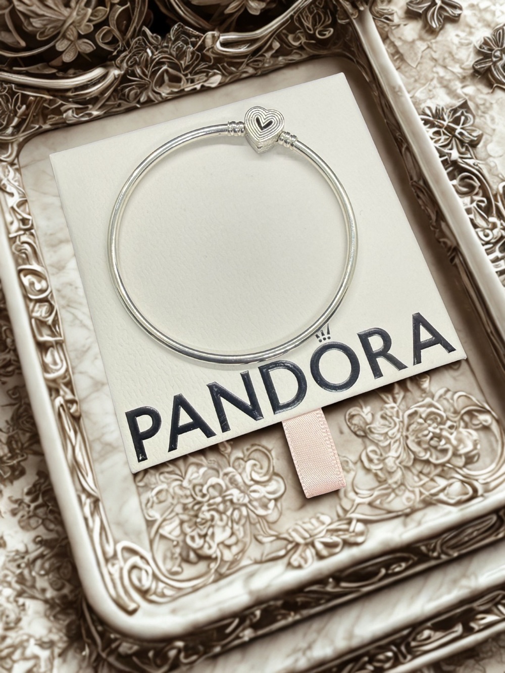 🩶PANDORA🩶Sterling Silver 925 Radiating Heart Clasp Bangle/NIB